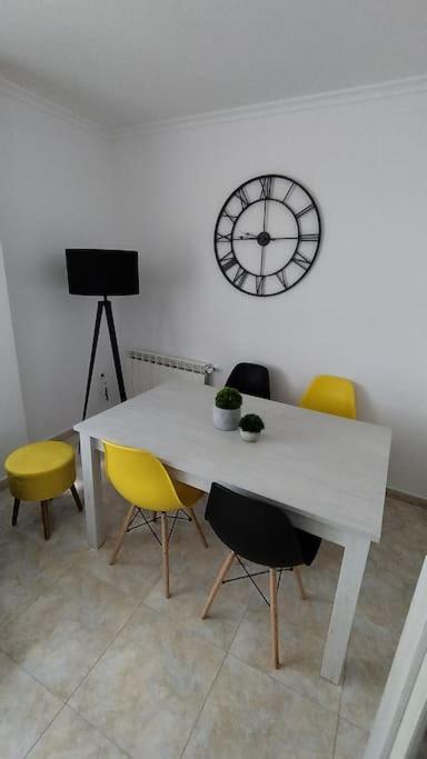 En Foz. Primera Linea Playa Rapadoira Apartment *